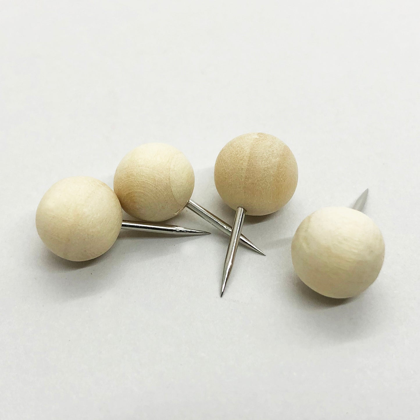 Ball-headed wooden knob with needle, 2 pcs 